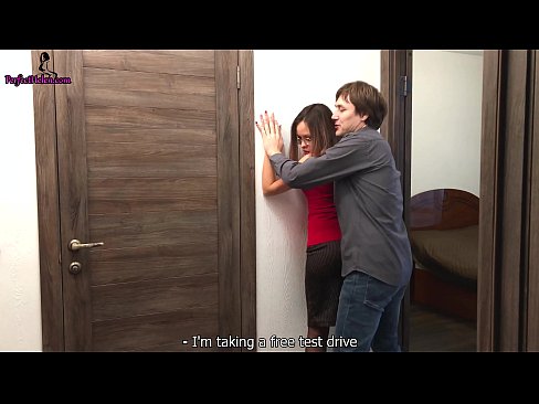 ❤️ Realtor Sexy Anashtua Pussy na Fucks Wakati Anauza Ghorofa Yake - Krempai Ponografia kali ☑